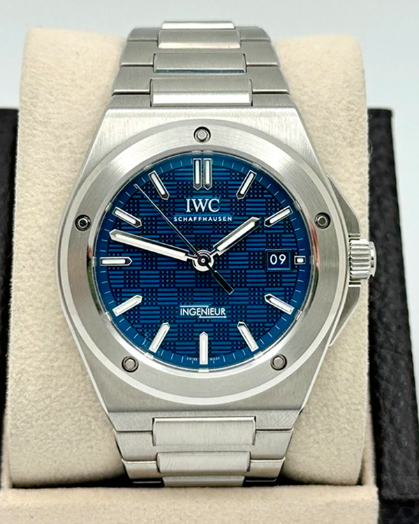 2026 IWC Schaffhausen Ingenieur 40MM Blue Dial Steel Bracelet (IW328907)