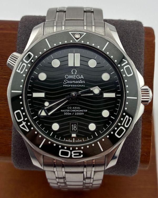 Omega Seamaster (lot 165557)