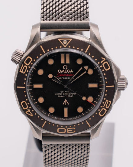 2025 Omega Seamaster Diver 300M 007 Edition 42MM Brown Dial Titanium Bracelet (210.90.42.20.01.001)