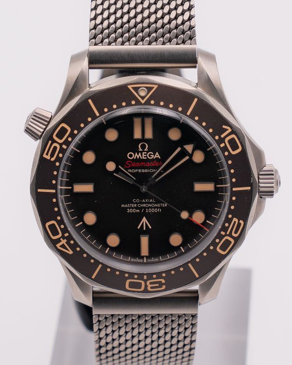 2025 Omega Seamaster Diver 300M 007 Edition 42MM Brown Dial Titanium Bracelet (210.90.42.20.01.001)