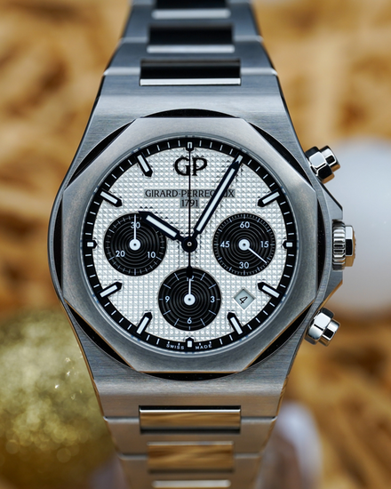 No Reserve - 2022 Girard Perregaux Laureato Chronograph 42MM Silver Dial Steel Bracelet (81020-11-131-11A)