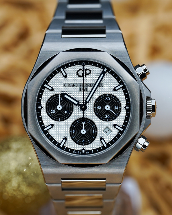 No Reserve - 2022 Girard Perregaux Laureato Chronograph 42MM Silver Dial Steel Bracelet (81020-11-131-11A)