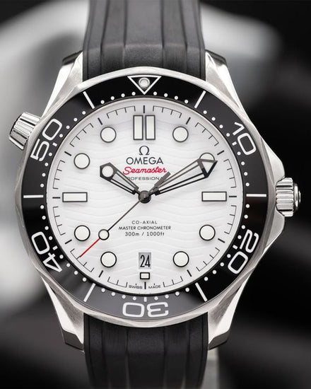 2024 Omega Seamaster Diver 300M 42MM White Dial Rubber Strap (210.32.42.20.04.001)