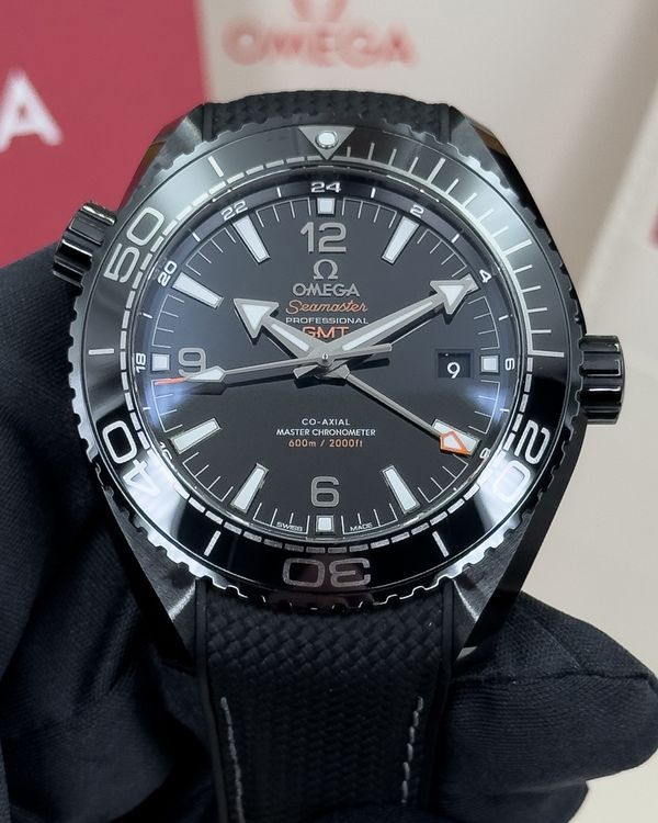 2017 Omega Seamaster Planet Ocean 600M "Deep Black" 45.5MM Black Dial Rubber Strap (215.92.46.22.01.001)