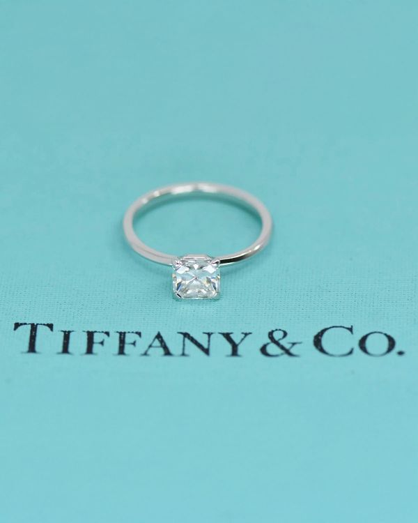 Tiffany & Co. 1.03 E/VS1 True Diamond Platinum Engagement Ring Size 6 (Ring)