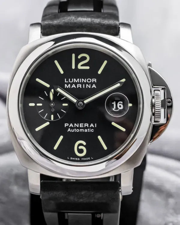 2006 Panerai Luminor Marina 44MM Black Dial Leather Strap (PAM00220)