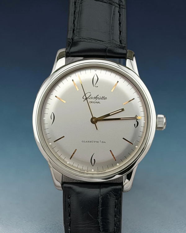 No Reserve - Glashütte Original Sixties 39MM Silver Dial Leather Strap (1-39-52-01-02-04)