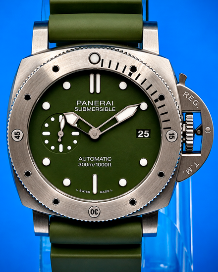 2020 Panerai Luminor Submersible L.E. 42MM Green Dial Rubber Strap (PAM01055)