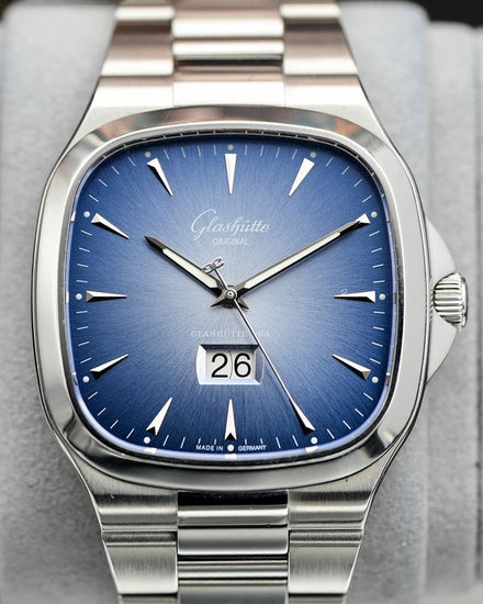 Glashütte Original Seventies Panorama Date 40MM Blue Dial Steel Bracelet (2-39-47-13-12-14)
