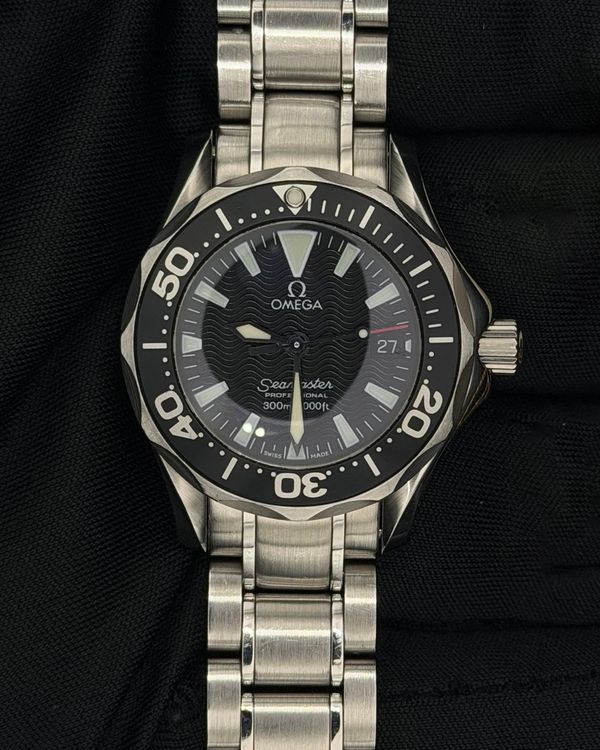 No Reserve - Omega Seamaster “Peter Blake” 28MM Quartz Black Dial Steel Bracelet (2284.50.00)