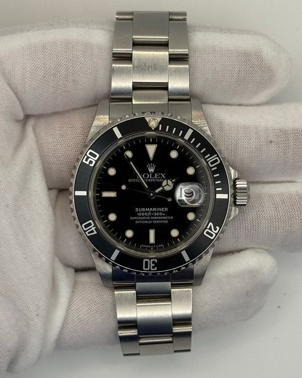 1998 Rolex Submariner Date 40MM Black Dial Oyster Bracelet (116610)