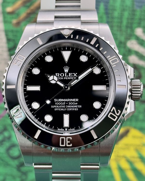Rolex Submariner (124060)
