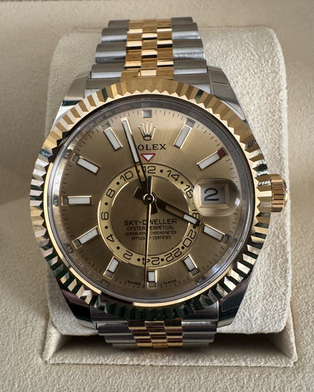 2022 Rolex Sky-Dweller 42MM Champagne Dial Two-Tone Jubilee Bracelet (326933)
