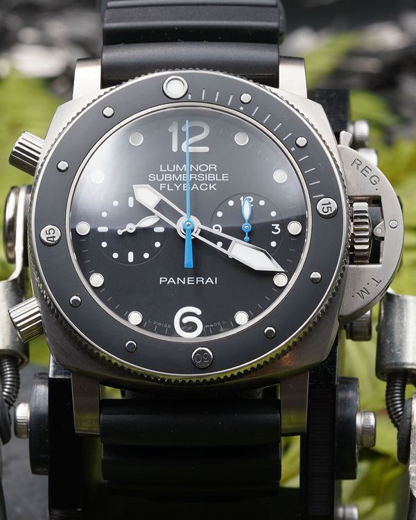 2015 Panerai Submersible 47MM Black Dial Rubber Strap (PAM00615)