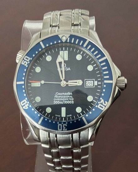 No Reserve - 2002 Omega Seamaster Diver 300M "James Bond" 41MM Blue Dial Steel Bracelet (2531.80.00)