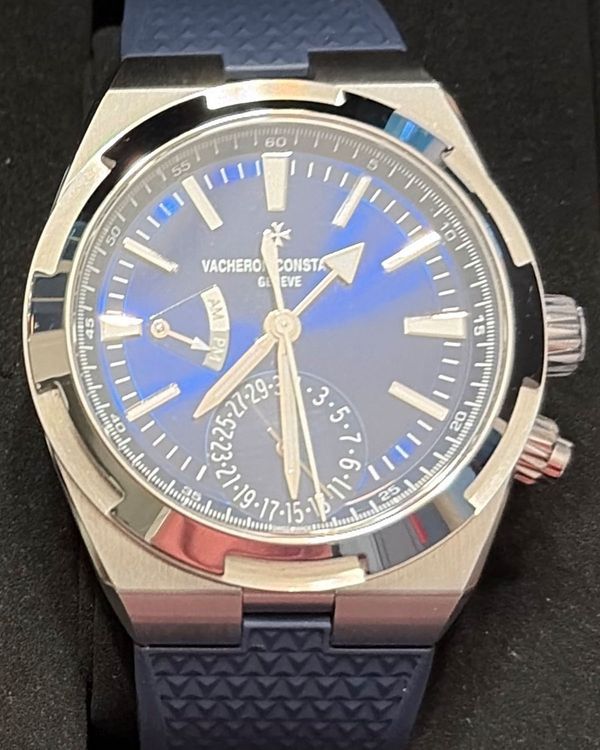 2022 Vacheron Constantin Overseas Dual Time 41MM Blue Dial Steel Bracelet (7900V/110A-B334)