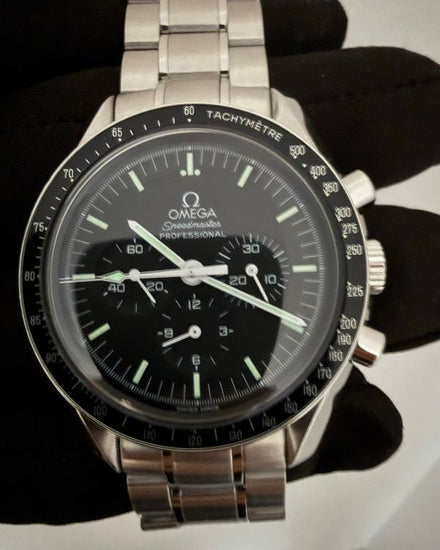 No Reserve - Omega Speedmaster Professional Moonwatch 42MM Black Dial Steel Bracelet (3572.50.00)
