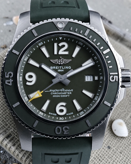 Breitling Superocean 44MM Green Dial Rubber Strap (A17367A11L1W1)