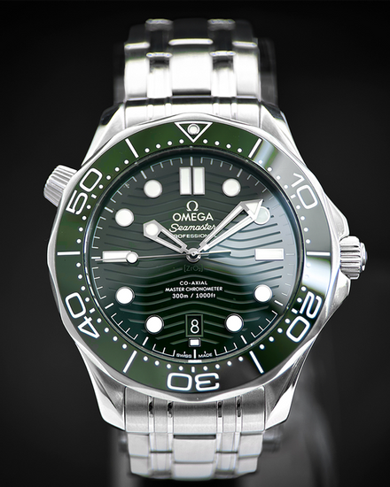 2023 Omega Seamaster Diver 300M "Seaweed" 42MM Green Dial Steel Bracelet (210.30.42.20.10.001)