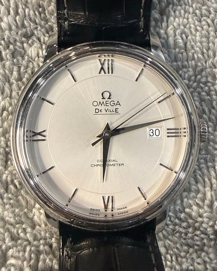 No Reserve - 2014 Omega De Ville Prestige 39.5MM Silver Dial Leather Strap (424.13.40.20.02.001)