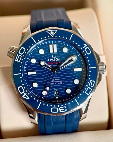 2025 Omega Seamaster Diver 300M 42MM Blue Dial Rubber Strap (210.32.42.20.03.001)