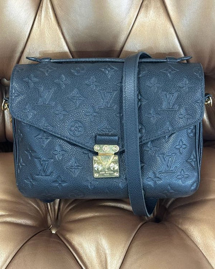Louis Vuitton Monogram Pochette Métis Small Black Leather Gold-Tone Hardware Leather Strap (M41487)