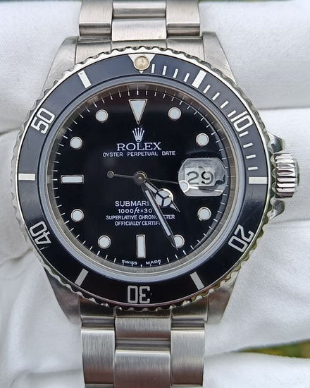 1986 (9.1 Mil. Serial) Rolex Submariner Date 40MM Black Dial Oyster Bracelet (168000)