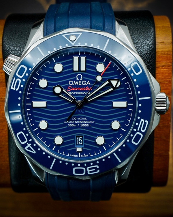 2024 Omega Seamaster Diver 300M 42MM Blue Dial Rubber Strap (210.32.42.20.03.001)