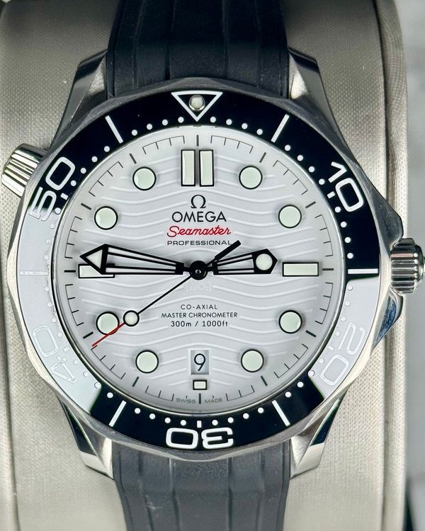 Omega Seamaster Diver 300M (210.32.42.20.04.001)