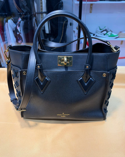 2021 Louis Vuitton Bag On My Side MM Monogram Noir Leather Gold-Tone Hardware Leather Strap (M53826)