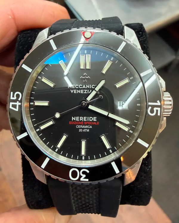 2021 Venezianico Nereide 42MM Black Dial Rubber Strap (1202007R)