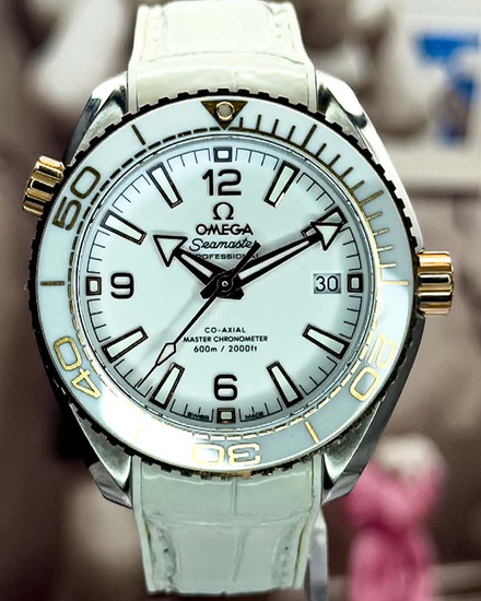 2022 Omega Seamaster Planet Ocean 600M 39.5MM White Dial Leather Strap (215.23.40.20.04.001)