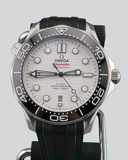 Omega Seamaster Diver 300M 42MM White Dial Rubber Strap (210.32.42.20.04.001)