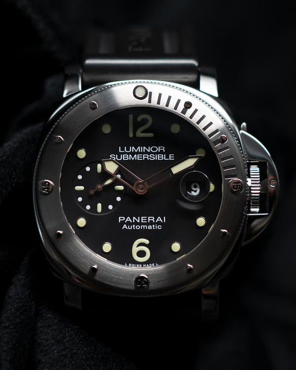 No Reserve - 2018 Panerai Submersible 44MM Black Dial Rubber Strap (PAM01024)