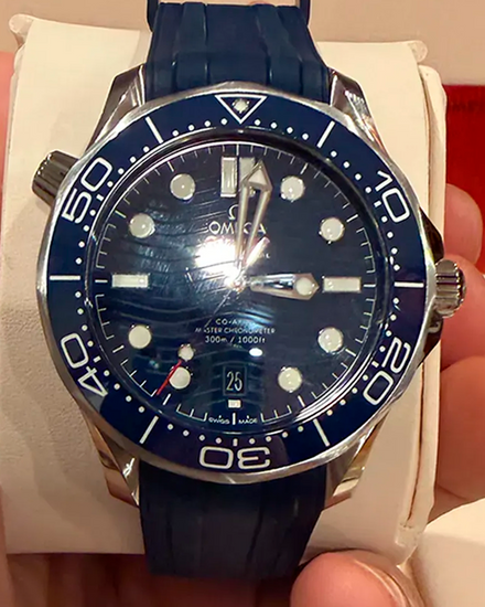 2026 Omega Seamaster Diver 300M 42MM Blue Dial Rubber Strap (210.32.42.20.03.001)