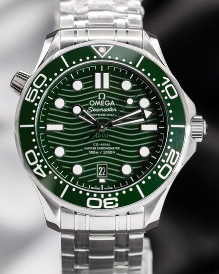2025 Omega Seamaster Diver 300M "Seaweed" 42MM Green Dial Steel Bracelet (210.30.42.20.10.001)