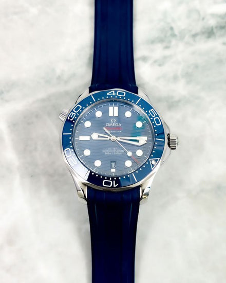 No Reserve - 2023 Omega Seamaster Diver 300M 42MM Blue Dial Rubber Strap (210.32.42.20.03.001)