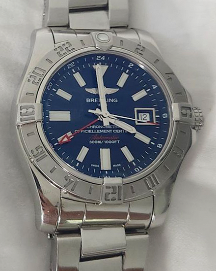 No Reserve - 2014 Breitling Avenger II GMT 43MM Black Dial Steel Bracelet (A32390)