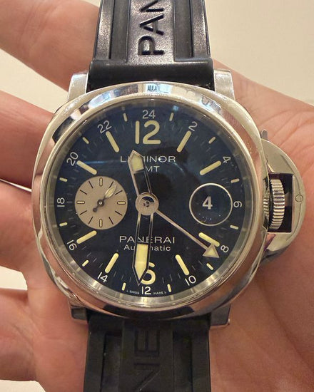 No Reserve - 2021 Panerai Luminor GMT 44MM Black Dial Rubber Strap (PAM01088)