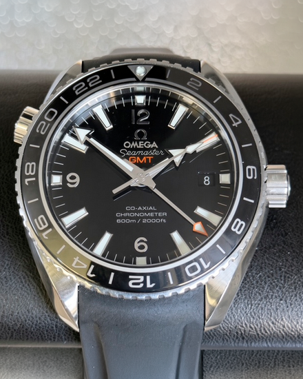 No Reserve - 2024 Omega Seamaster Planet Ocean 600M GMT 43.5MM Black Dial Rubber Strap (232.32.44.22.01.001)