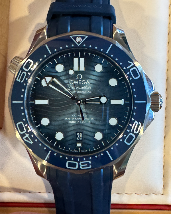 2024 Omega Seamaster Diver 300M "Summer Blue" 42MM Blue Dial Rubber Strap (210.32.42.20.03.002)