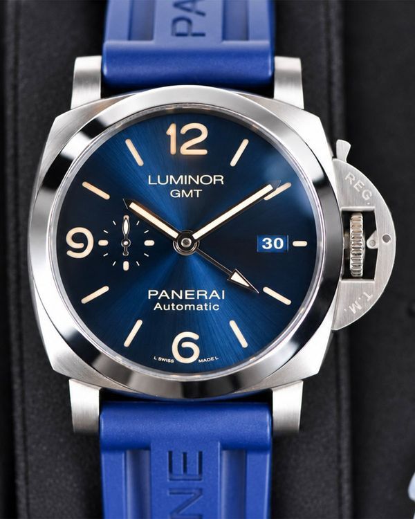 No Reserve - 2021 Panerai Luminor GMT 44MM Blue Dial Rubber Strap (PAM01033)