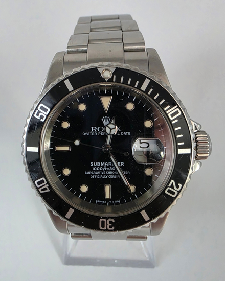 Rolex Submariner Date 40MM Black Dial Oyster Bracelet (16610)