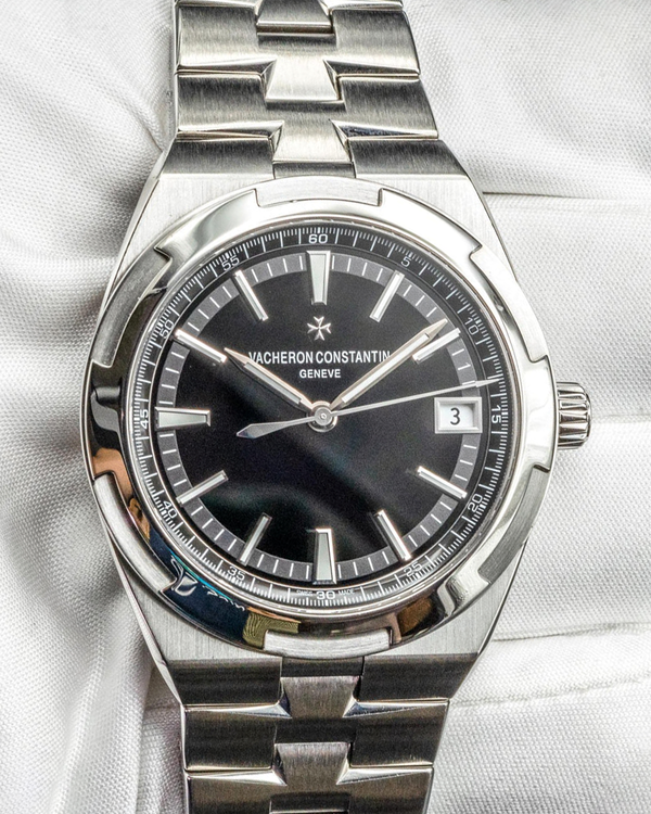 2021 Vacheron Constantin Overseas 41MM Black Dial Steel Bracelet (4500V/110A-B483)