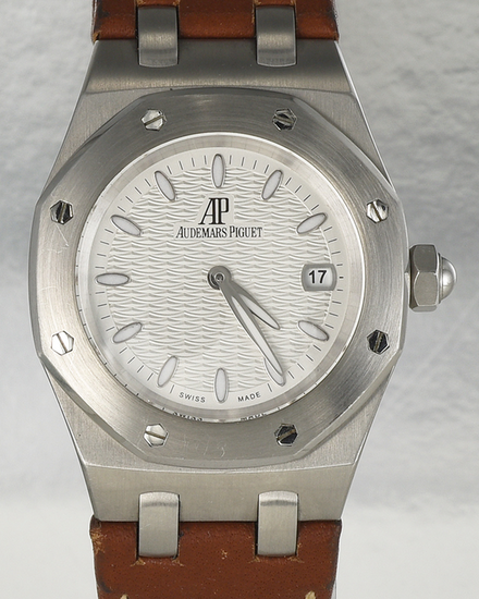 Audemars Piguet Royal Oak Lady 33MM Quartz Silver Dial Leather Strap (67600ST)