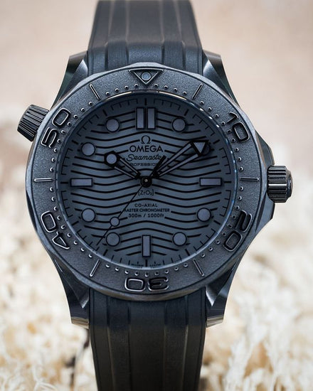 2026 Omega Seamaster Diver 300M "Black Black" 43.5MM Black Dial Rubber Strap (210.92.44.20.01.003)
