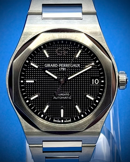 2024 Girard Perregaux Laureato 42MM Black Dial Steel Bracelet (81010-11-634-11A)