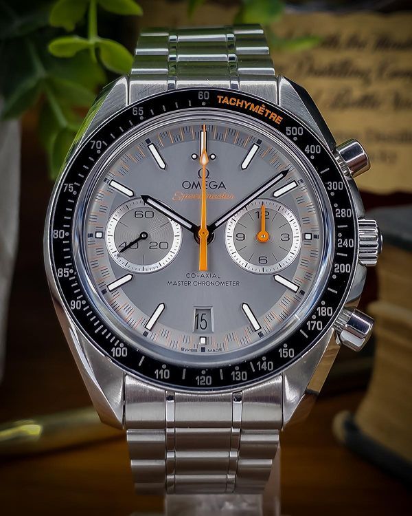 No Reserve - 2018 Omega Speedmaster Racing 44.25MM Grey Dial Steel Bracelet (329.30.44.51.06.001)