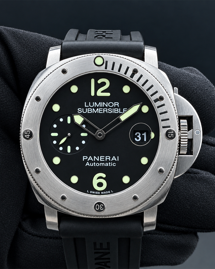 No Reserve - 2017 Panerai Submersible 44MM Black Dial Rubber Strap (PAM01024)