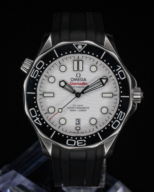 No Reserve - 2024 Omega Seamaster Diver 300M 42MM White Dial Rubber Strap (210.32.42.20.04.001)